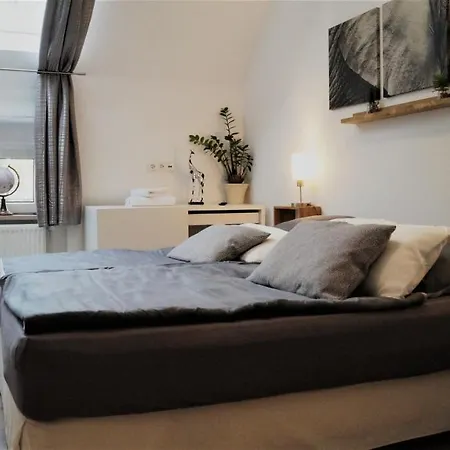 Lazarus & Restaurant Hotel 3*