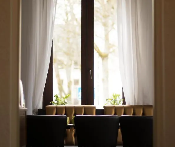 Lazarus & Restaurant Otel Lüdenscheid